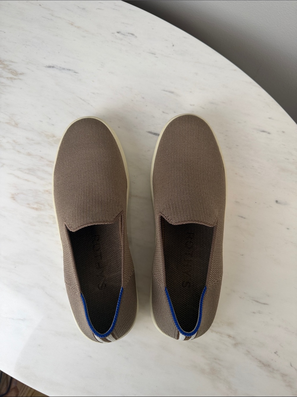Rothy’s Original Slip-On Sneakers in Latte  Size 8 - Picture 2 of 13